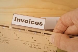 hva skal stå på en faktura